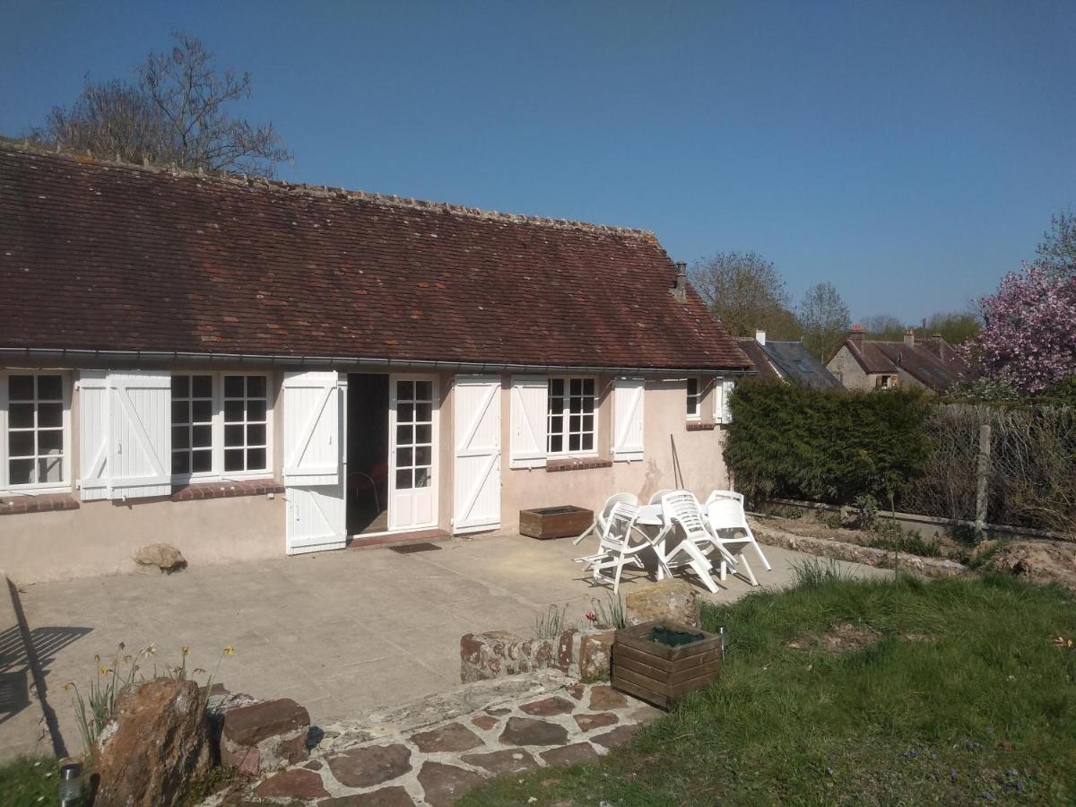 Villa Repos dans le Perche à Combres Extérieur photo